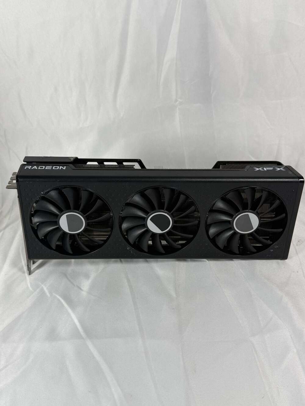 XFX Speedster QICK 319 Radeon RX 7700 XT Black Edition